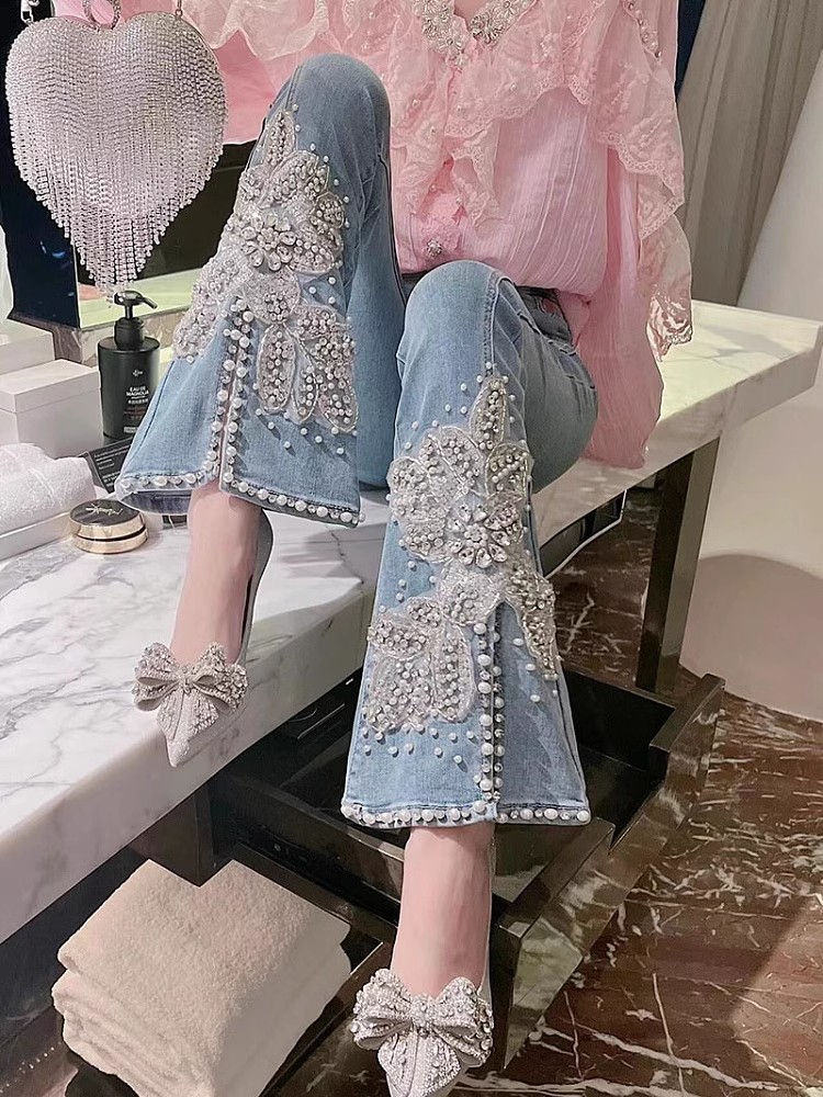 Embroidery Jeans Sakura - Jean taille haute pour femme, broderie