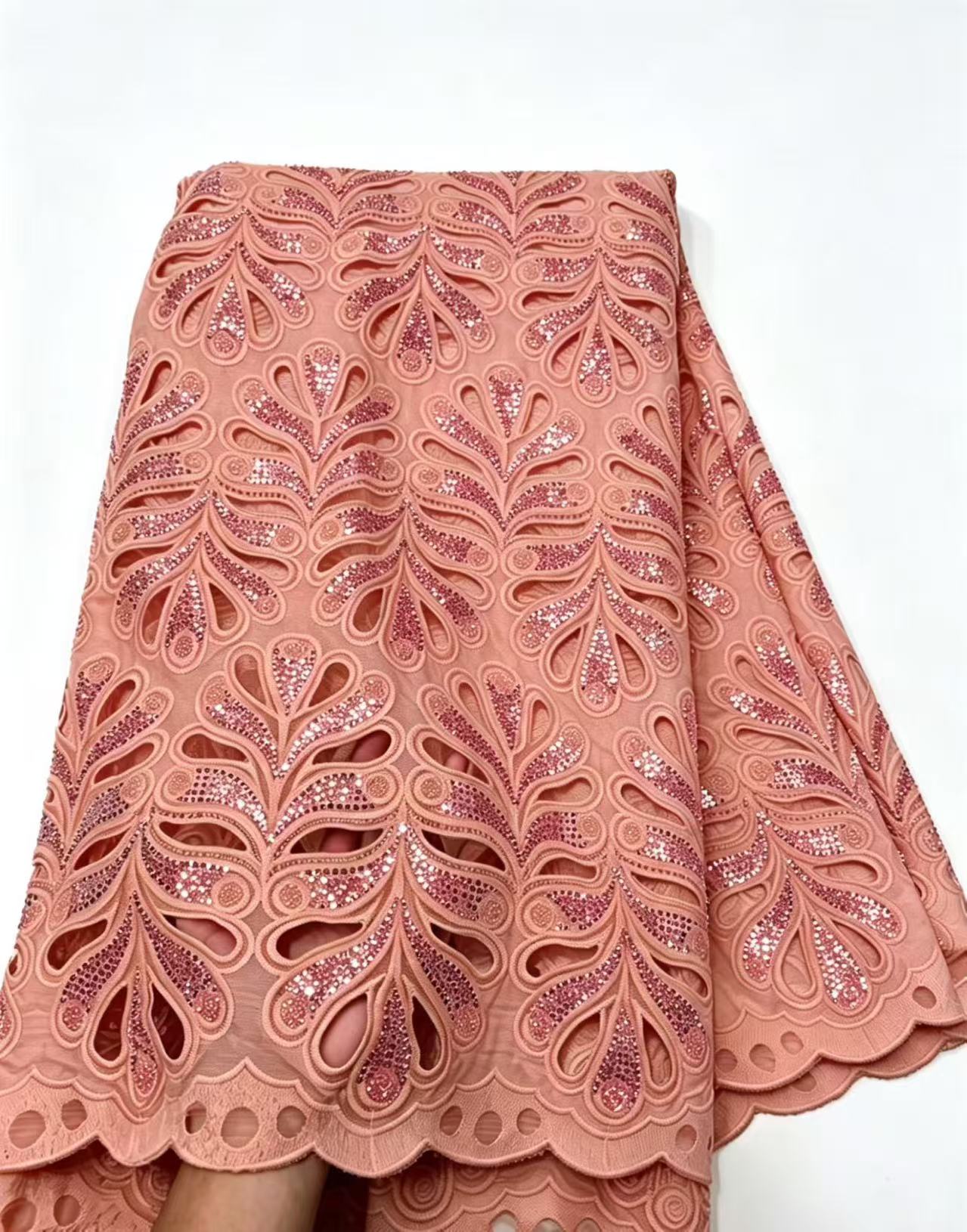 Embroidery Jersey - Tissu en dentelle guipure brodée organza