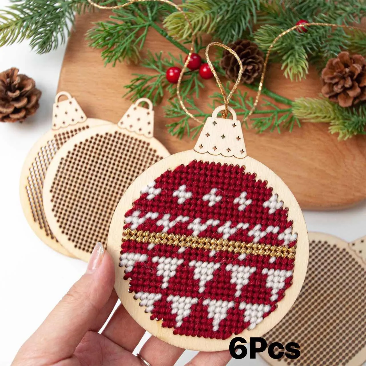 Embroidery Xmas Tree - 12 pièces de pendentifs en bois