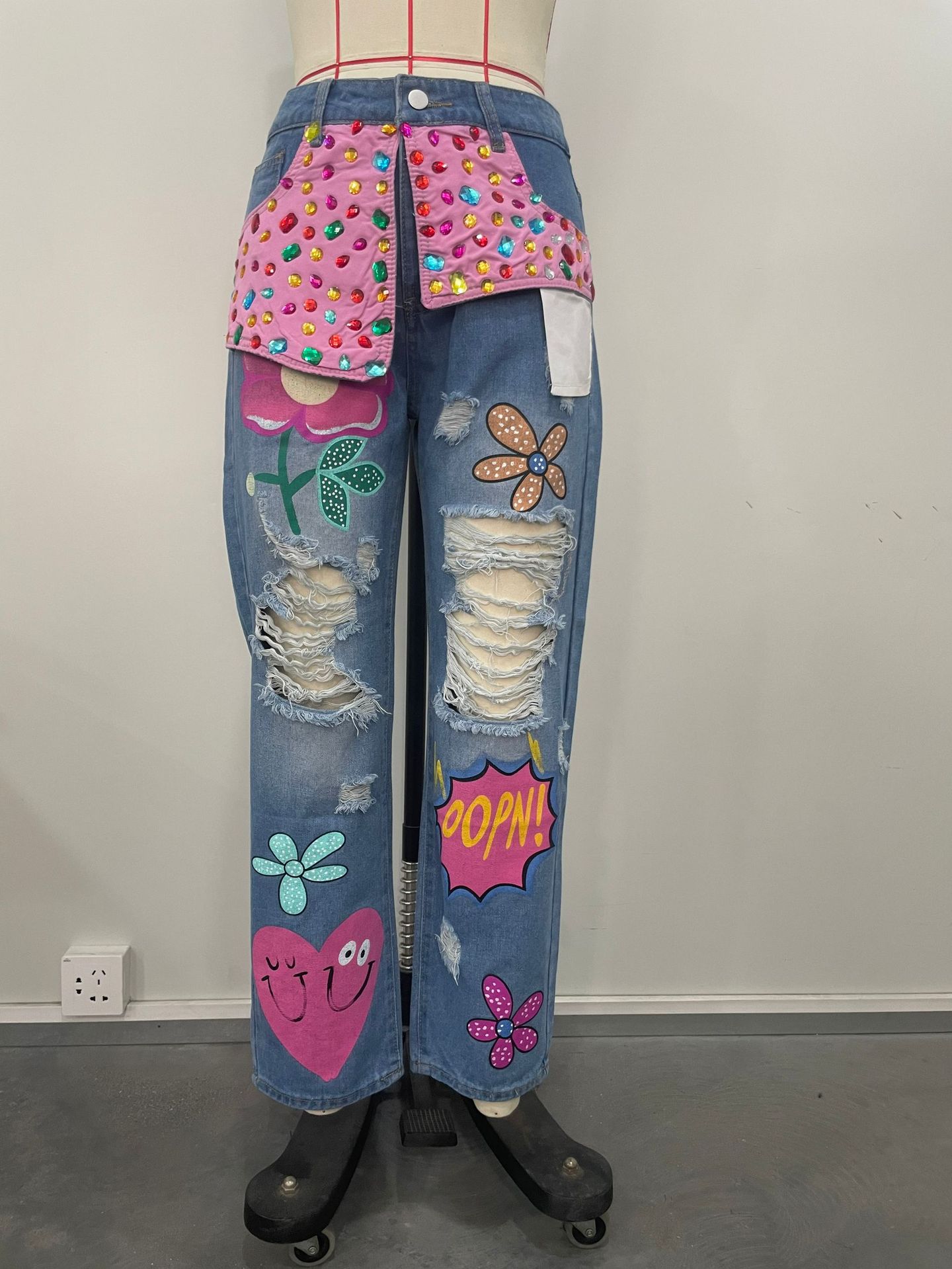 Pantalon en denim taille haute - Embroidery Jeans Sakura avis et prix