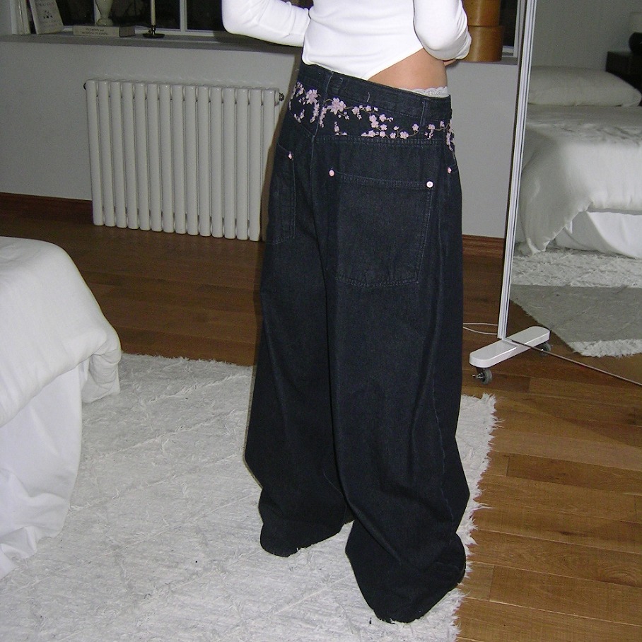 Jean en denim décontracté à ta - Embroidery Jeans Sakura avis et prix