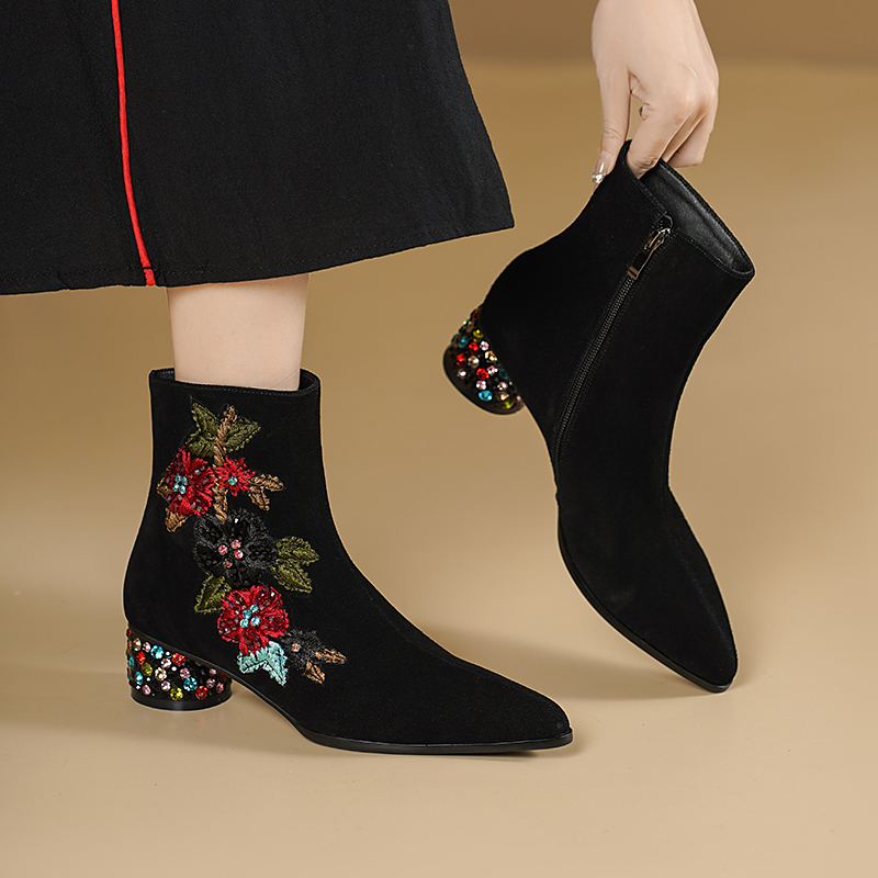 Bottines bohèmes en daim de va - Embroidery Flower avis et prix