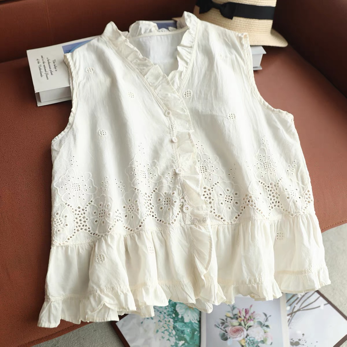 Débardeur sans manches pour fe - Embroidery Vest avis et prix