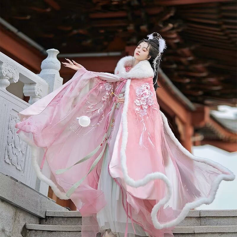 Robe cape Hanfu rose et rouge  - Embroidery Xmas avis et prix