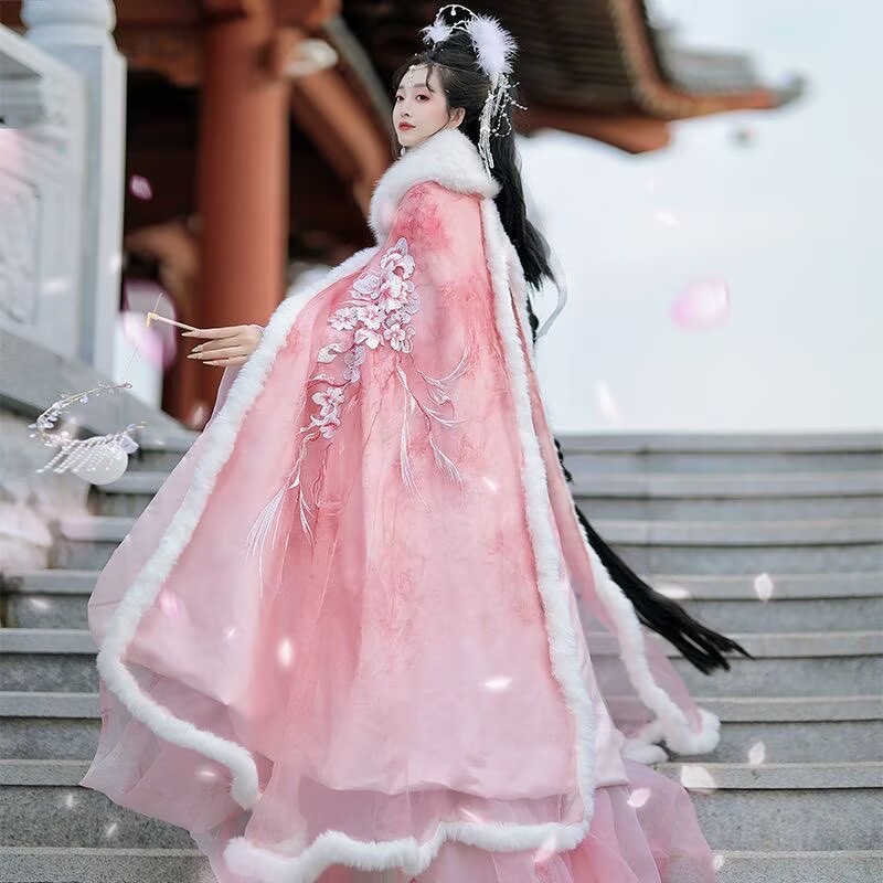 Robe cape Hanfu rose et rouge  - Embroidery Xmas avis et prix